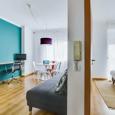 Cool 2 Bedroom Near Belem *